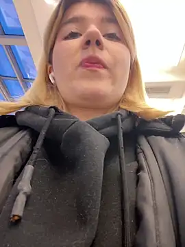 Snapshot of Cherry___Blossom chatting on November 26, 2025, 1:11 pm Cherry Blossom online show from November 26, 2025, 1:11 pm