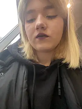 Snapshot of Cherry___Blossom chatting on November 13, 2025, 9:13 am Cherry Blossom online show from November 13, 2025, 9:13 am