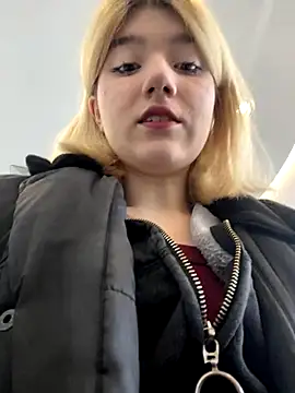 Snapshot of Cherry___Blossom chatting on September 24, 2025, 10:11 am Cherry Blossom online show from September 24, 2025, 10:11 am