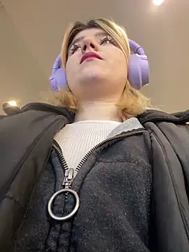 Snapshot of Cherry___Blossom chatting on October 1, 2025, 11:03 am Cherry Blossom online show from October 1, 2025, 11:03 am