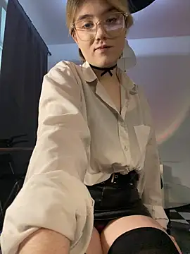 Snapshot of Cherry___Blossom chatting on November 25, 2025, 12:05 pm Cherry Blossom online show from November 25, 2025, 12:05 pm