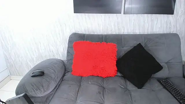 Snapshot of Nini_Beyker chatting on November 23, 2025, 12:59 pm Nini Beyker online show from November 23, 2025, 12:59 pm