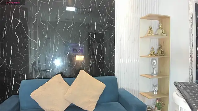 Nini Beyker online show from March 28, 2026, 12:28 pm