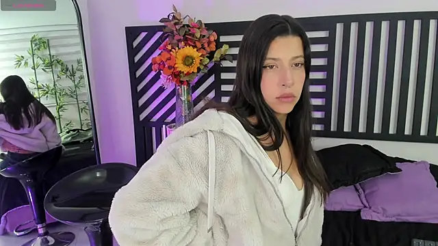 Snapshot of Aria_sweetling chatting on October 20, 2025, 12:27 pm Aria sweetling online show from October 20, 2025, 12:27 pm