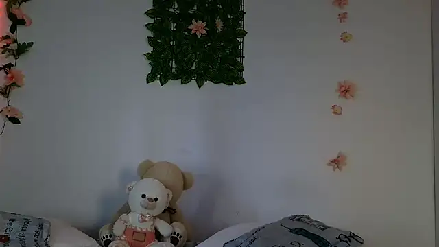 Snapshot of abella-lemus chatting on February 24, 2026, 7:15 pm abella-lemus online show from February 24, 2026, 7:15 pm