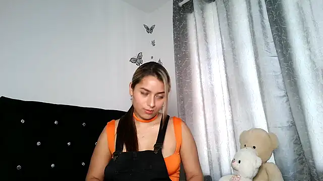 Snapshot of abella-lemus chatting on November 19, 2025, 3:01 pm abella-lemus online show from November 19, 2025, 3:01 pm