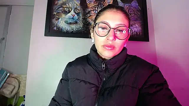 Snapshot of AriaBliss- chatting on October 16, 2025, 3:48 am AriaBliss- online show from October 16, 2025, 3:48 am