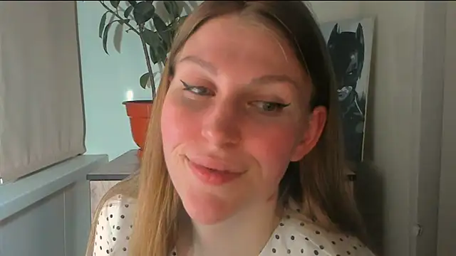 JuliaMuuun online show from March 26, 2026, 6:50 pm