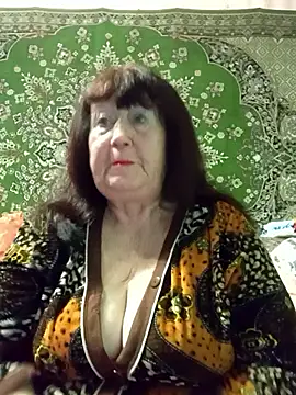 Snapshot of CrystalLime6411 chatting on January 5, 2026, 5:27 pm CrystalLime6411 online show from January 5, 2026, 5:27 pm