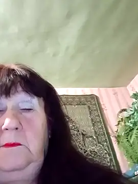 Snapshot of CrystalLime6411 chatting on January 14, 2026, 6:11 pm CrystalLime6411 online show from January 14, 2026, 6:11 pm