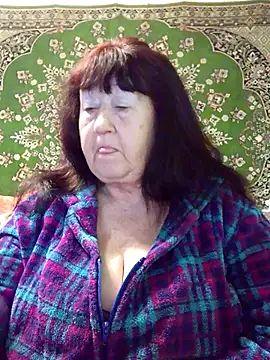 Snapshot of CrystalLime6411 chatting on January 6, 2026, 5:44 am CrystalLime6411 online show from January 6, 2026, 5:44 am