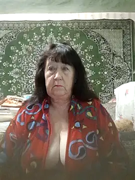 CrystalLime6411 online show from November 14, 2025, 9:18 pm