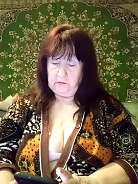 Snapshot of CrystalLime6411 chatting on February 9, 2026, 10:19 pm CrystalLime6411 online show from February 9, 2026, 10:19 pm