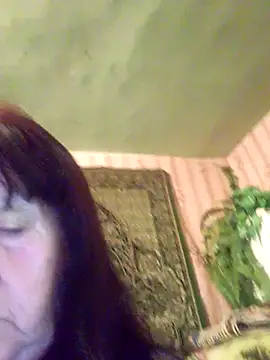 Snapshot of CrystalLime6411 chatting on February 19, 2026, 8:39 pm CrystalLime6411 online show from February 19, 2026, 8:39 pm