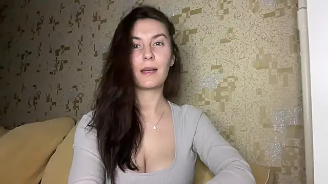 Snapshot of KatalinaQE chatting on February 25, 2026, 7:36 pm KatalinaQE online show from February 25, 2026, 7:36 pm