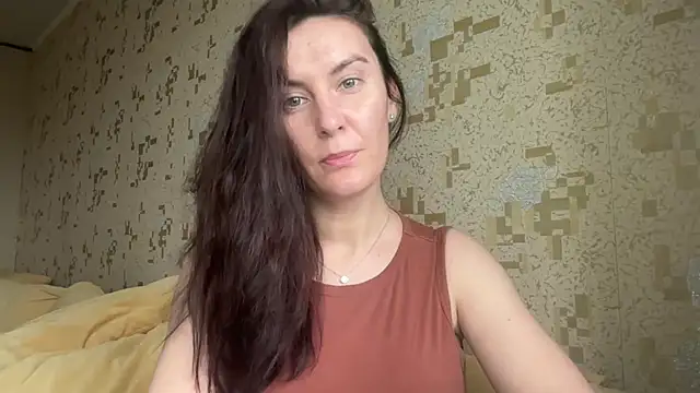 Snapshot of KatalinaQE chatting on February 15, 2026, 9:41 am KatalinaQE online show from February 15, 2026, 9:41 am