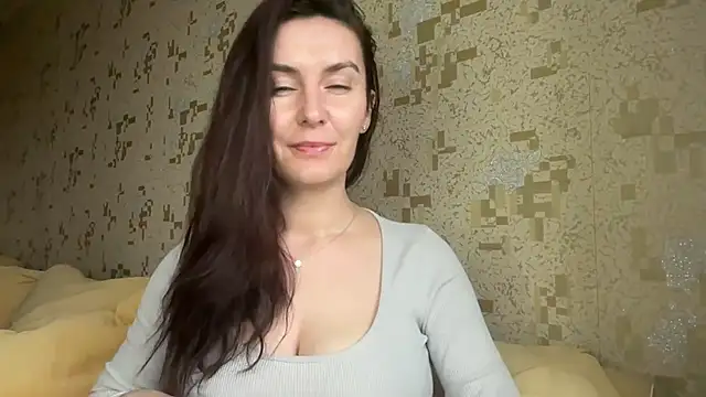 Snapshot of KatalinaQE chatting on February 17, 2026, 12:57 pm KatalinaQE online show from February 17, 2026, 12:57 pm