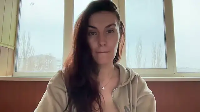 Snapshot of KatalinaQE chatting on November 20, 2025, 8:15 am KatalinaQE online show from November 20, 2025, 8:15 am