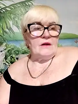 Snapshot of VioletSweet5566 chatting on April 1, 2026, 6:05 pm VioletSweet5566 online show from April 1, 2026, 6:05 pm