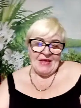 Snapshot of VioletSweet5566 chatting on April 20, 2026, 7:04 pm VioletSweet5566 online show from April 20, 2026, 7:04 pm