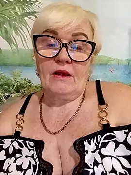 Snapshot of VioletSweet5566 chatting on April 2, 2026, 9:49 am VioletSweet5566 online show from April 2, 2026, 9:49 am