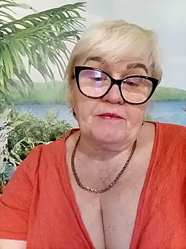 Snapshot of VioletSweet5566 chatting on April 4, 2026, 6:53 am VioletSweet5566 online show from April 4, 2026, 6:53 am