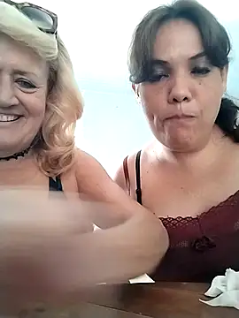 Snapshot of Belladama61 chatting on April 22, 2026, 10:55 am Belladama61 online show from April 22, 2026, 10:55 am