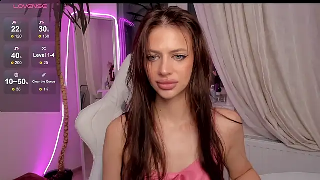 Snapshot of Daria_Promise chatting on October 14, 2025, 9:47 pm Daria Promise online show from October 14, 2025, 9:47 pm