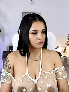 Snapshot of Julieta92_ chatting on February 8, 2026, 3:32 pm Julieta92 online show from February 8, 2026, 3:32 pm