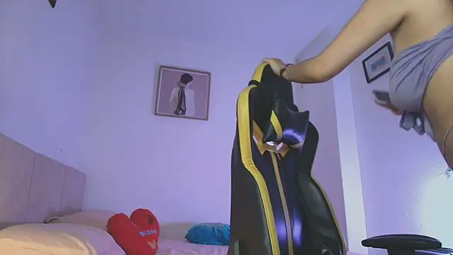 Snapshot of Julieta92_ chatting on June 3, 2026, 2:33 pm Julieta92 online show from June 3, 2026, 2:33 pm