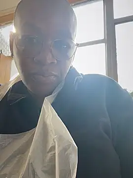 Ozimpho online show from May 22, 2026, 11:52 am