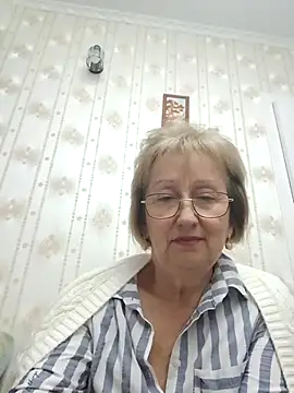 AlikaSwan5821 online show from November 14, 2025, 8:45 pm