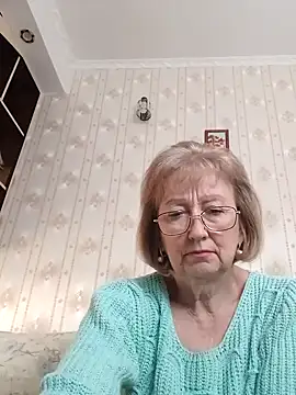 AlikaSwan5821 online show from October 29, 2025, 1:10 pm