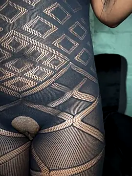  foreigntitts online show from October 9, 2025, 2:06 pm