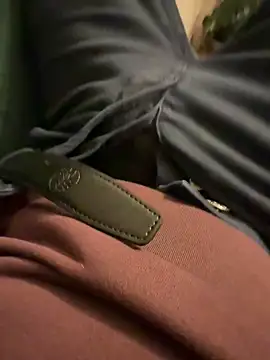 Snapshot of cumshot_foryou chatting on November 19, 2025, 9:37 pm cumshot foryou online show from November 19, 2025, 9:37 pm