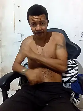 Snapshot of moreno25centimetro chatting on April 25, 2026, 1:52 am moreno25centimetro online show from April 25, 2026, 1:52 am