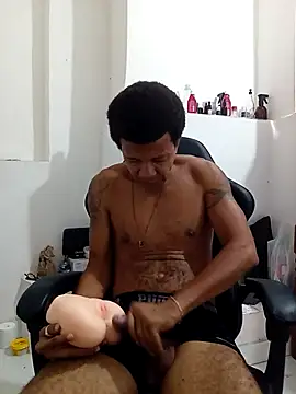 moreno25centimetro online show from January 13, 2026, 7:07 pm