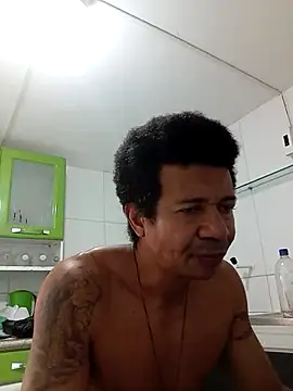 moreno25centimetro online show from December 2, 2025, 1:24 pm