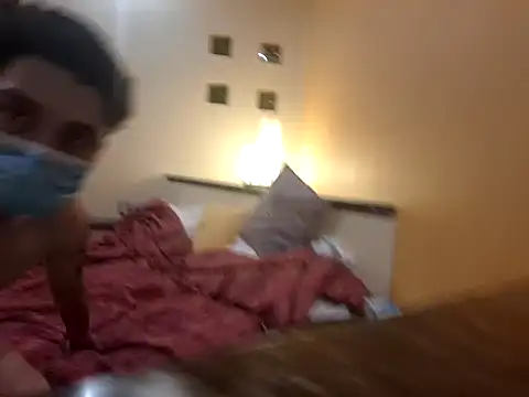 Molly Erik online show from December 19, 2025, 9:33 am