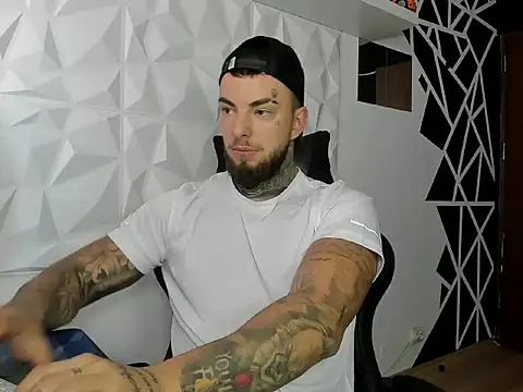 Chrisjordan66 online show from October 25, 2025, 8:02 am