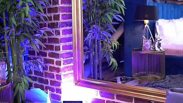 MillaSerene online show from November 9, 2025, 6:28 am