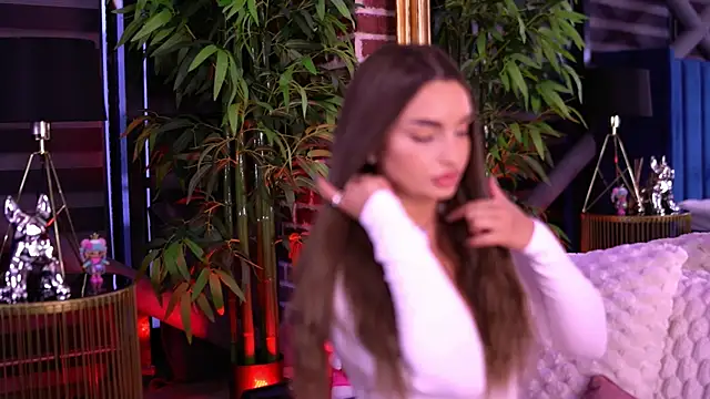 MillaSerene online show from January 19, 2026, 6:06 am