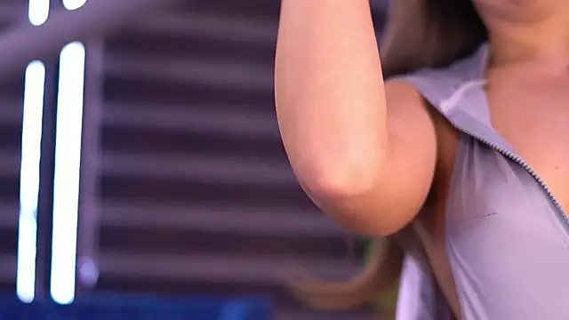 MillaSerene online show from October 12, 2025, 6:26 am