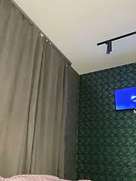 Snapshot of FavoriteKira chatting on October 8, 2025, 5:13 pm FavoriteKira online show from October 8, 2025, 5:13 pm