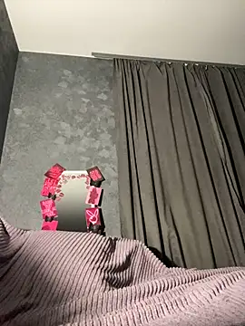 Snapshot of FavoriteKira chatting on November 15, 2025, 7:18 pm FavoriteKira online show from November 15, 2025, 7:18 pm