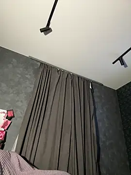 Snapshot of FavoriteKira chatting on November 21, 2025, 4:39 pm FavoriteKira online show from November 21, 2025, 4:39 pm