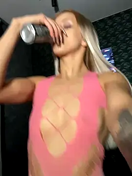 Snapshot of FavoriteKira chatting on November 7, 2025, 8:46 pm FavoriteKira online show from November 7, 2025, 8:46 pm