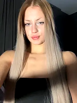 Snapshot of FavoriteKira chatting on November 23, 2025, 4:50 pm FavoriteKira online show from November 23, 2025, 4:50 pm