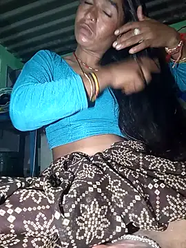 Snapshot of MISS_LOVE_001 chatting on October 3, 2025, 4:41 pm MISS LOVE 001 online show from October 3, 2025, 4:41 pm