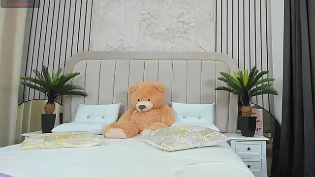 DaryaReed online show from November 8, 2025, 5:00 am